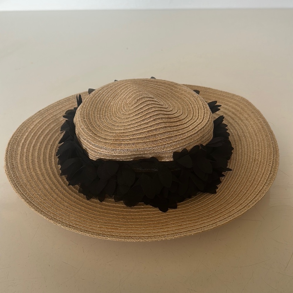 EUGENIA KIM Sun Hat- Previously LOVED 🥰 Unbeatable price
